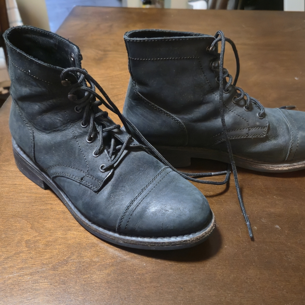 Thursday Boot Company Leather Black Lace Up Boots!